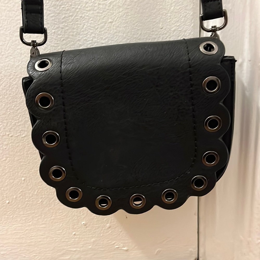 Cross body bag in black